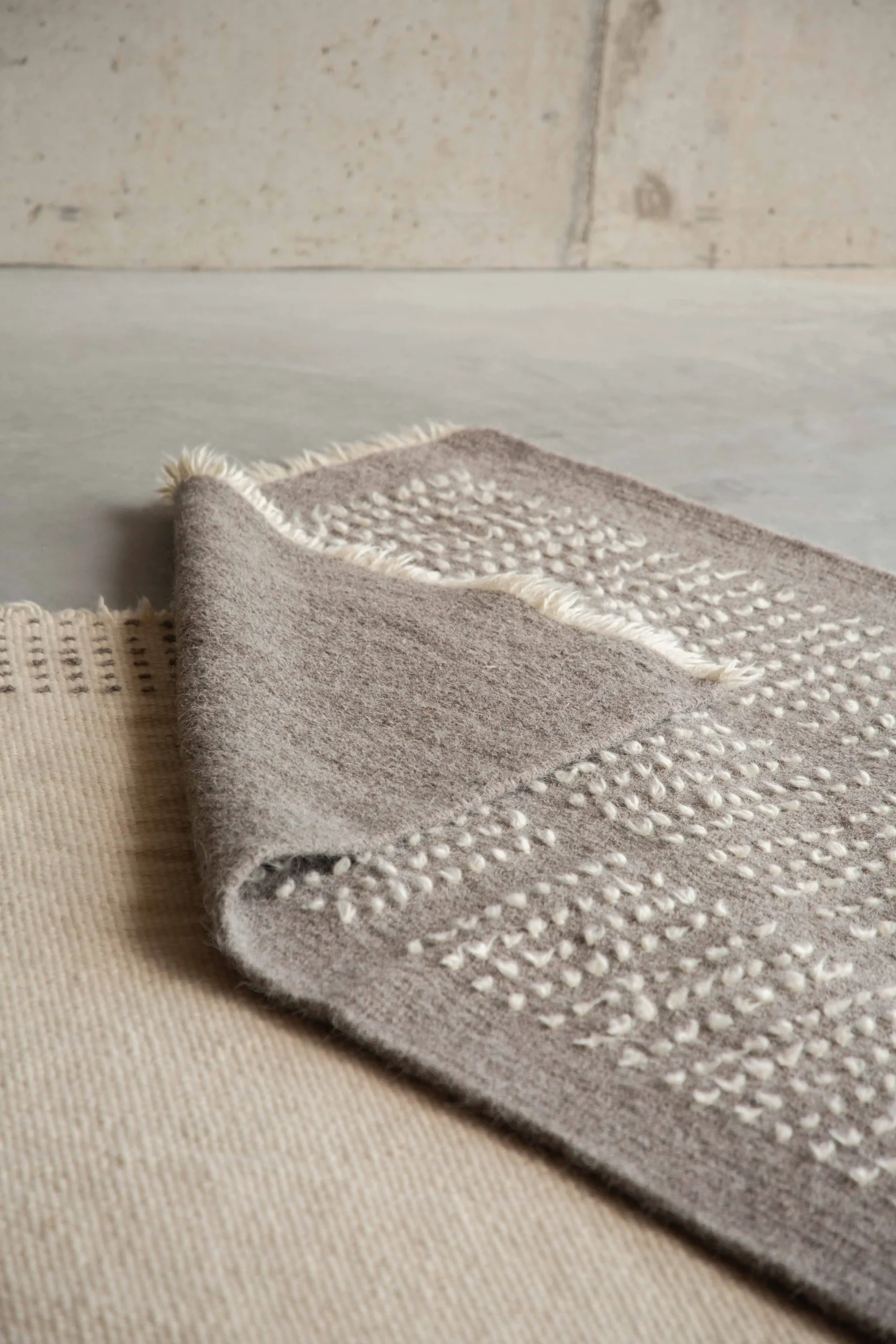 Tapis en laine orge