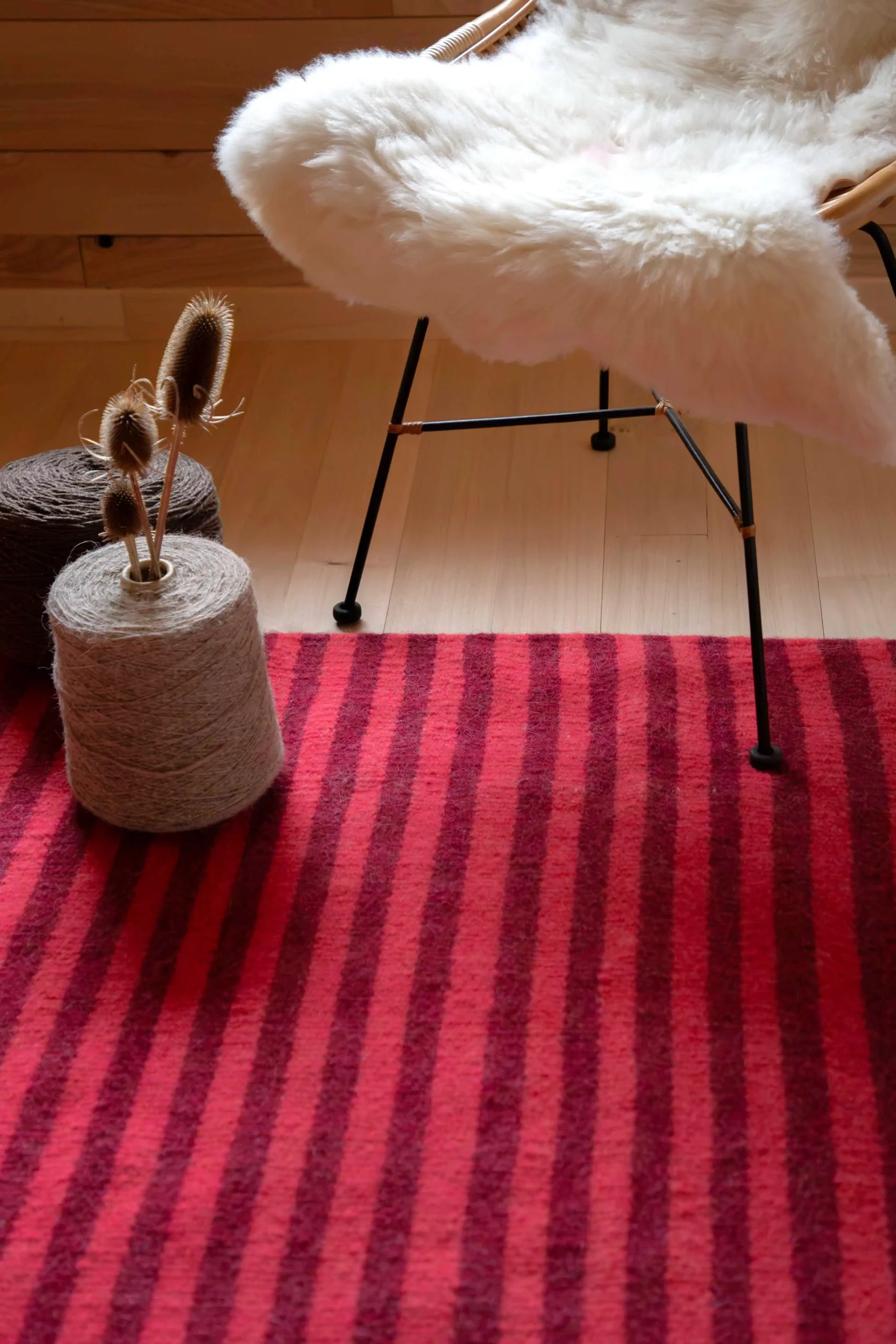 Tapis en laine rose